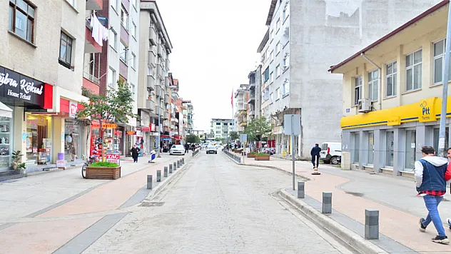 Evinde kal' uyarısı kepenk kapattırdı