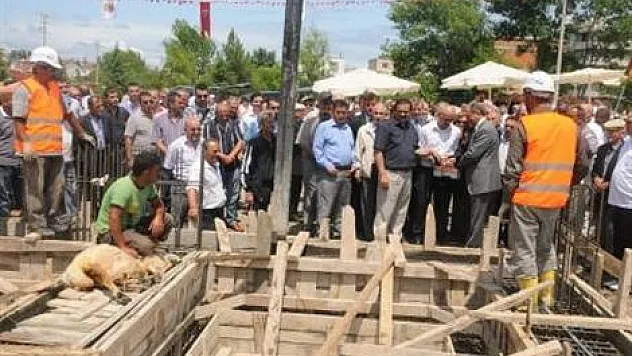 Altınkum'da Temel Atıldı