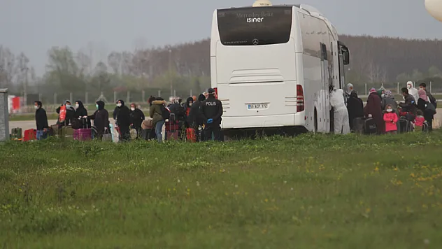Almanya'dan 289 Türk vatandaşı Samsun'a getirildi