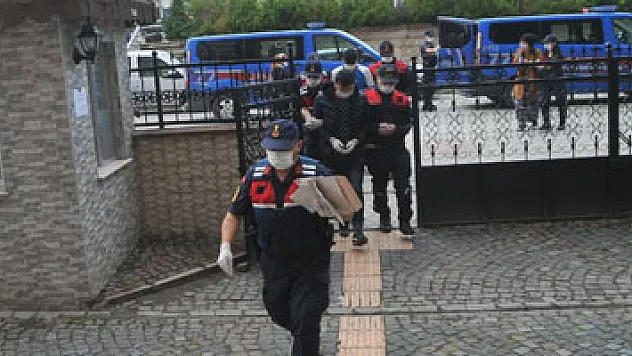 Jandarmadan uyuşturucu tacirlerine operasyon: 5 gözaltı