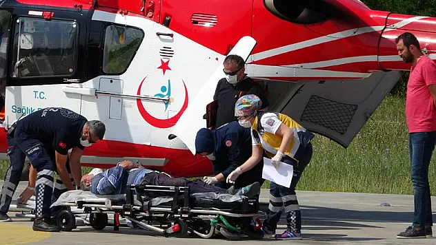 Felç geçiren garsonun yardımına ambulans helikopter yetişti