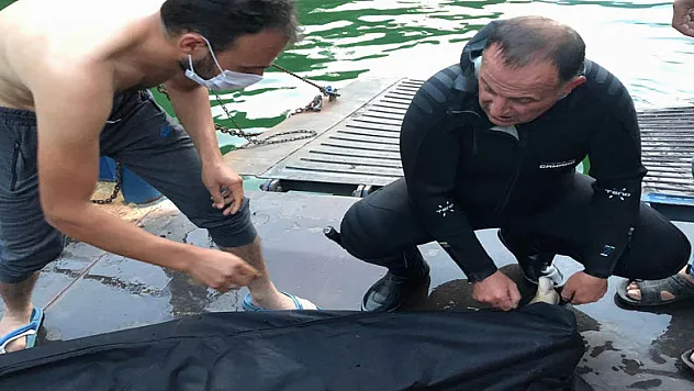 Barajda kaybolan gencin cesedini Samsun itfaiyesi çıkardı