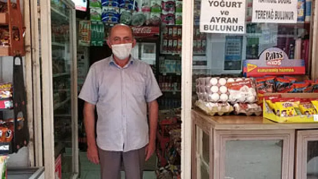 30 yıllık mahalle bakkalı 9 metrekarelik dükkanda marketlere direniyor