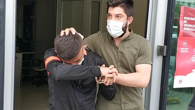 Polisi görünce çatıya bonzai atan genç tutuklandı