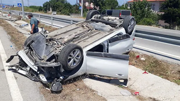 Takla atan araçtan burnu bile kanamadan kurtuldu