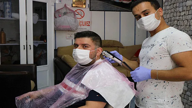 Berberlerin 'elektrik, su, sigorta ve vergi' indirimi talebi