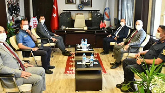 Vali Dağlı Kavak'ta hizmet ve projeleri inceledi