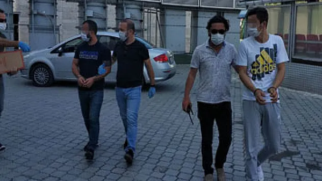 Kaçırdıkları kızı alıkoyup darp ettikleri iddia edilen 2 kişi tutuklandı