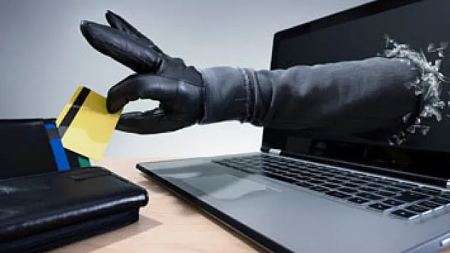 Samsun'da 2 kişi banka hesabından para çekilerek dolandırıldı