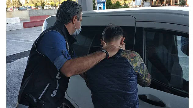 Uyuşturucu ticaretinden 2 kişi tutuklandı