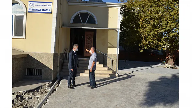 19 Mayıs Belediyesi'nden 'Merkez Camisi'ne çevre düzenlemesi