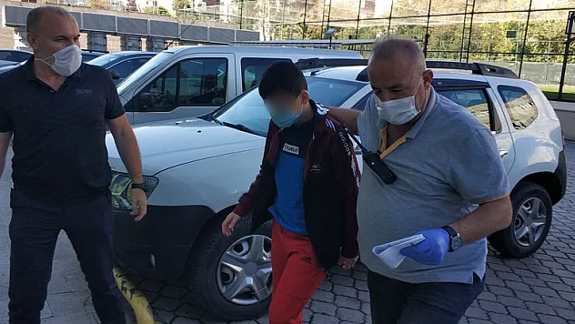 Samsun'da bıçakla yaralama ve gasp olayına 2 gözaltı