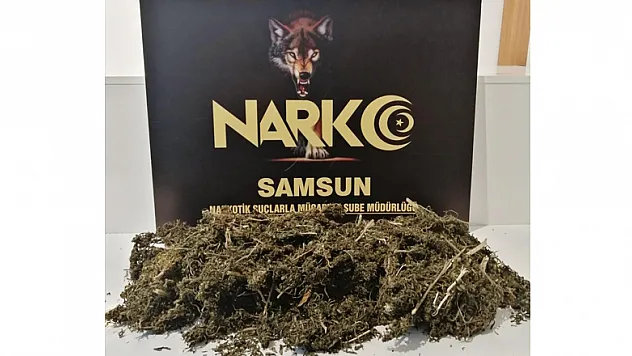 Araçlarında uyuşturucu ele geçti: 3 gözaltı