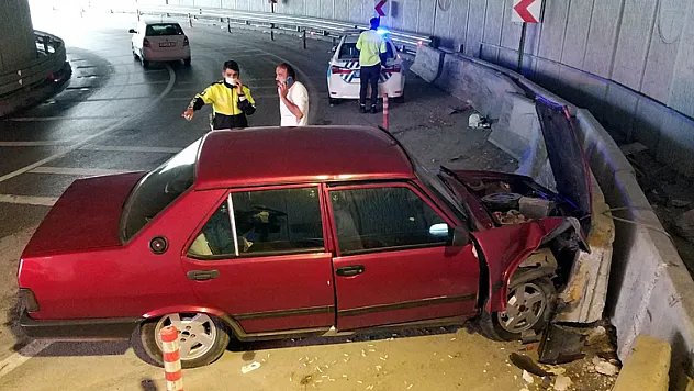 Hastaneye giderken kaza geçirdiler: 2 yaralı