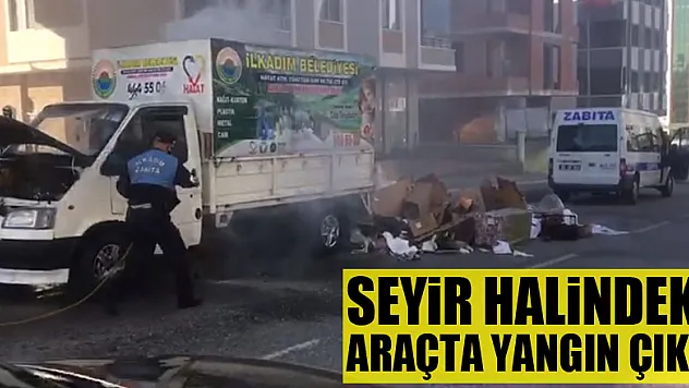Seyir halindeyken yangın çıkan geri dönüşüm toplama aracını zabıta söndürdü