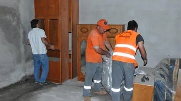 Babasının vasiyetini yerine getirdi