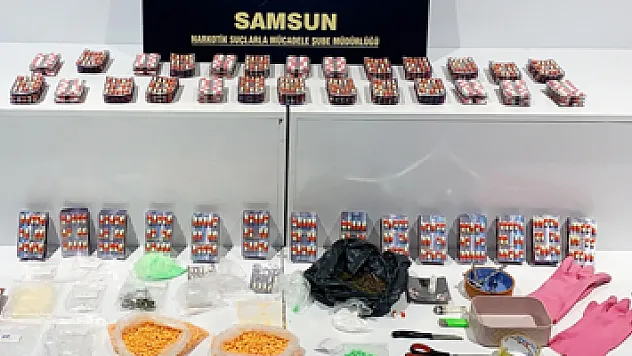 Uyuşturucudan serbest kalan gencin evinde kokain ve uyuşturucu haplar ele geçirildi