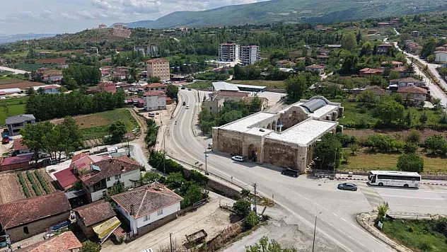 8 asırlık kervansaray, günümüzde restoran olarak hizmet veriyor
