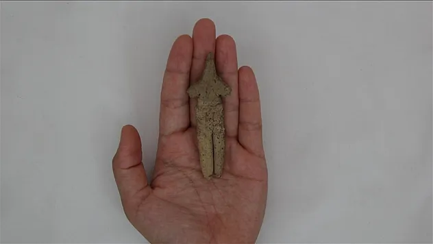 8 bin yıllık kil figür bulundu