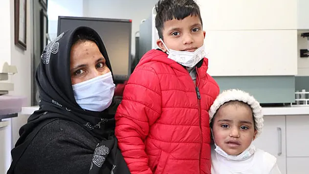 2 yaşındaki Tuğba kardeşinden alınan ilikle hayata tutundu