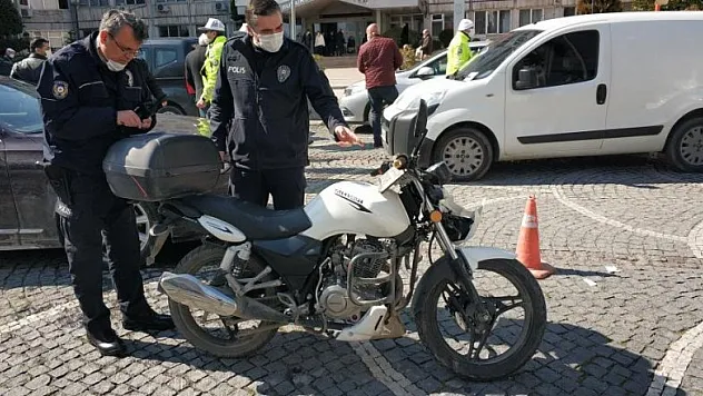 Aşı taşıyan araç motosikletle çarpıştı: 1 yaralı