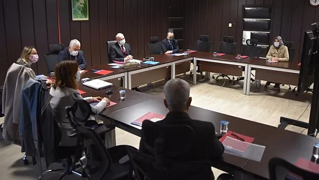 Rektör Ünal: 'Diş Hekimliği Fakültesi üniversite tercih sıralamasında ilk üçte yer almalı'