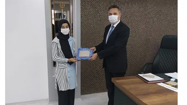 'On Kıta Bir Vatan İlelebet İstiklal' temalı yarışmada ödüller verildi