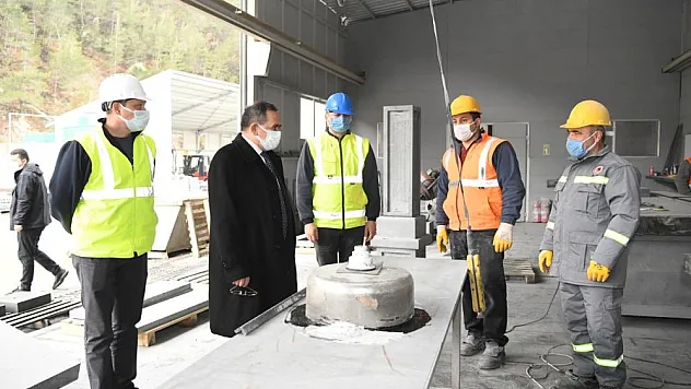 Şehri nakış gibi işleyen tesis