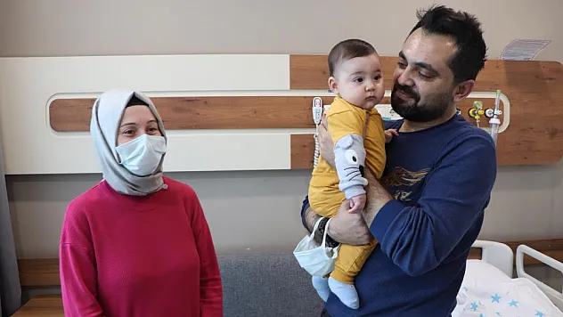 6 aylık bebekten portakal büyüklüğünde kist çıkarıldı