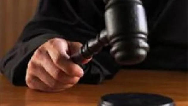 27 YIL ÖNCE KARISINI ÖLDÜREN ŞAHIS YENİDEN YARGILANIYOR