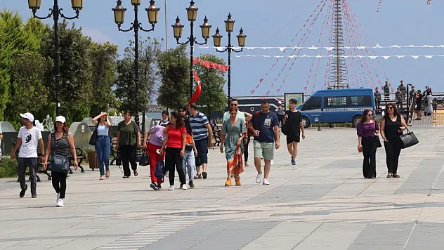 Bayramı gezerek ve eğlenerek değerlendirdiler