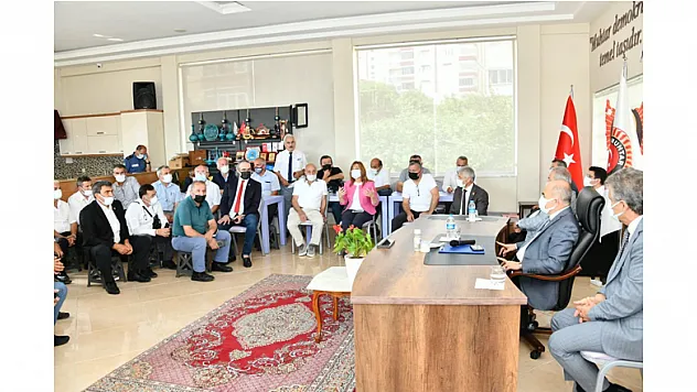 Validen muhtarlara aşı görevi