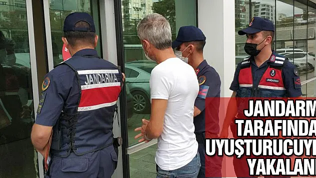 Jandarma tarafından evinde uyuşturucuyla yakalandı