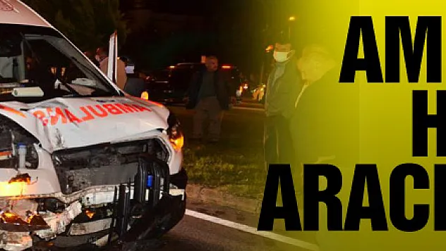 Ambulans ile hafif ticari aracın çarpıştığı kaza kamerada