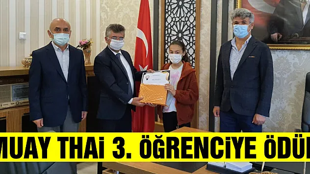MUAY THAİ 3. ÖĞRENCİYE ÖDÜL