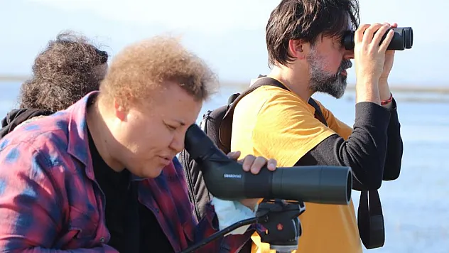 Dünya Göçmen Kuşlar Günü'nde Kızılırmak Deltasında kuş gözlemlediler