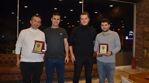 Tayini çıkan ve emekli olan polislere veda yemeği