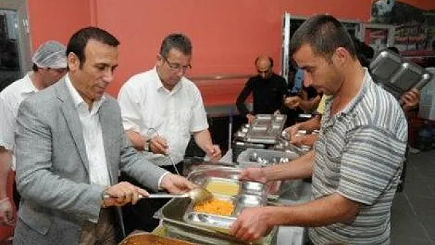 Canik'te iftar geleneği sürüyor