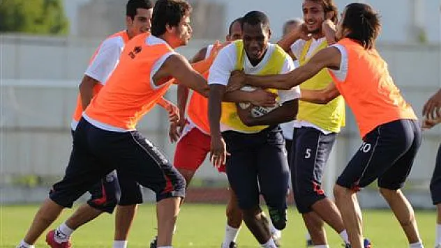 Samsunspor önce Rugby, sonra çift kale maç