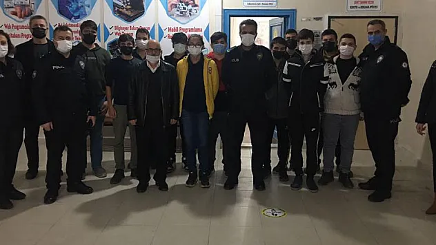 Şehitlerin isimleri sınıflara verildi