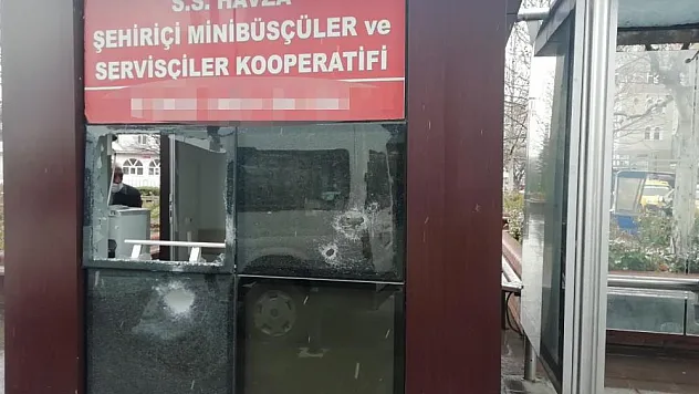 Samsun'da minibüs durağına silahlı saldırı: 4 yaralı