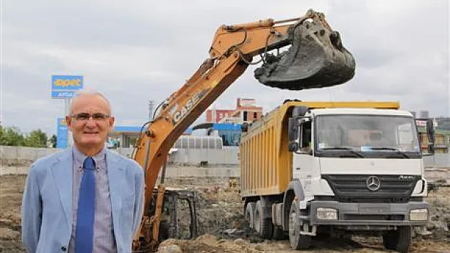 AVM ve Otel 2012'ye bitiyor