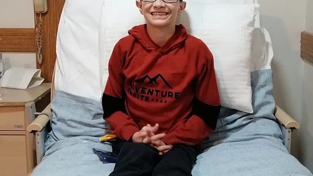 Savaş mağduru Muhammed'in tedavisine İstanbul'daki ameliyat sonrası yeniden başlandı