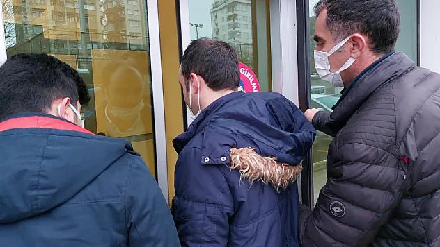 Eşine yaklaşmama tedbir kararını ihlal eden kocaya adli kontrol