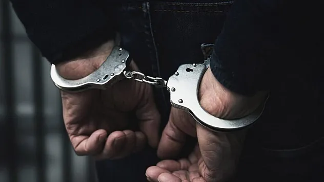 Polis 8 ayrı hırsızlık şüphelilerini yakaladı