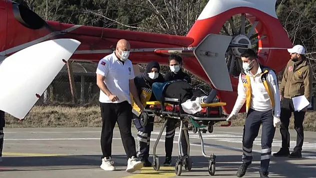 Beyin kanaması geçiren hastanın yardımına ambulans helikopter yetişti