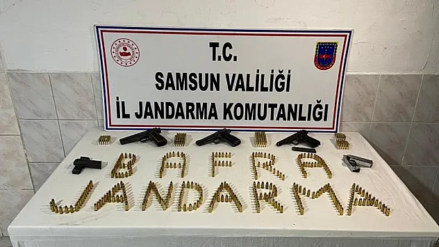 Bafra'da ruhsatsız silah ve mermi ele geçirildi