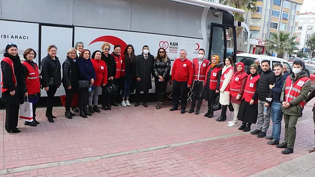 Prof. Dr. Özkaya: 'Kızılay'a kan borcumuz var'