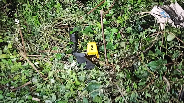 Tüfekle havaya ateş açan maganda polisi alarma geçirdi