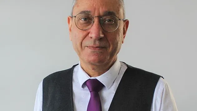 Dr. Dinççağ: 'Çocukları şeker yerine sütlü yiyeceklere alıştıralım'